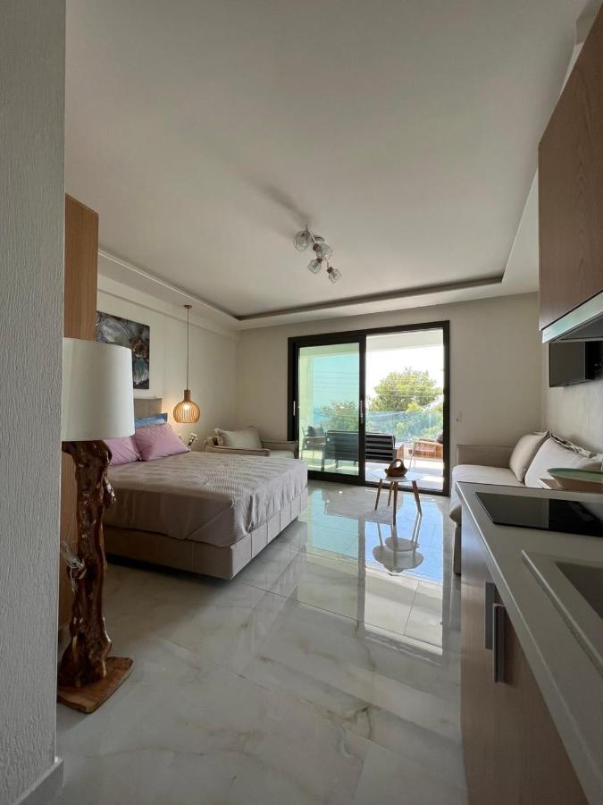 Wide Blue Luxury Boutique Suites Neos Marmaras Exterior photo