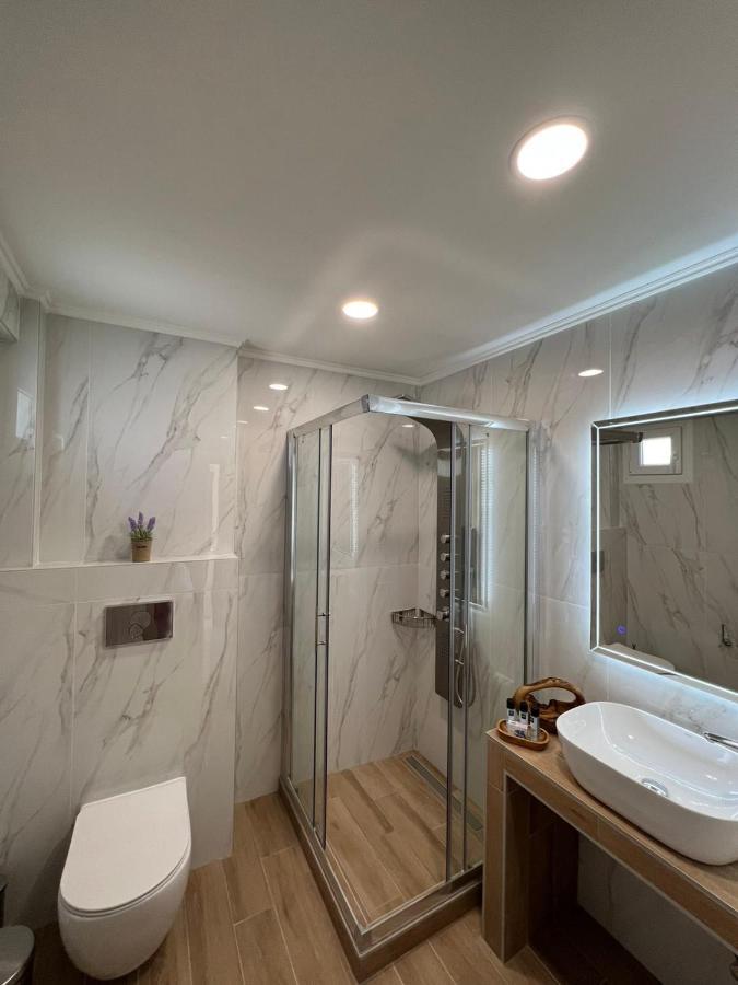 Wide Blue Luxury Boutique Suites Neos Marmaras Exterior photo
