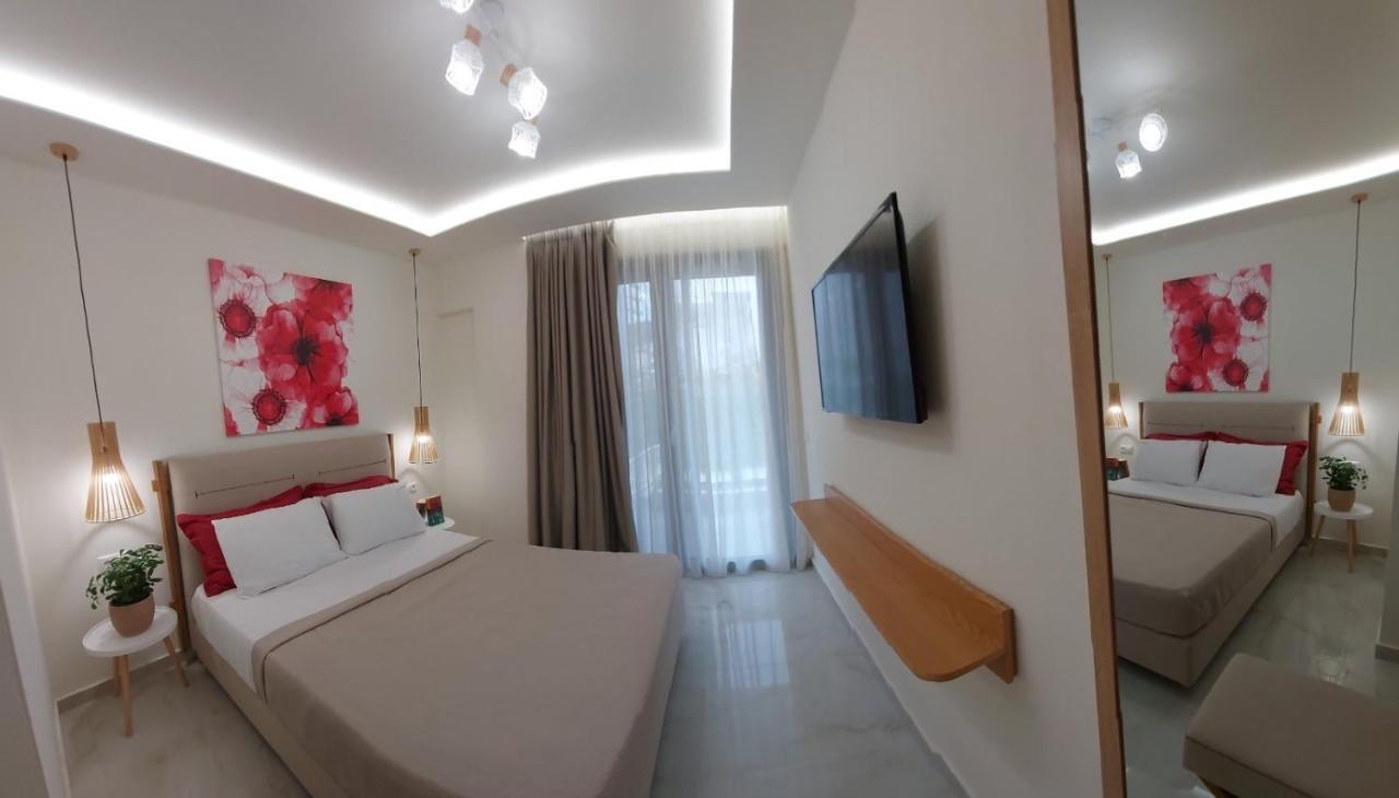 Wide Blue Luxury Boutique Suites Neos Marmaras Exterior photo